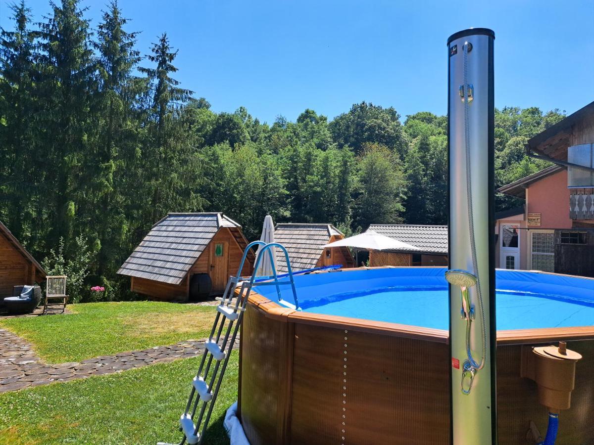Glamping Naselje Zeleni Turizem Hotel Makole Luaran gambar